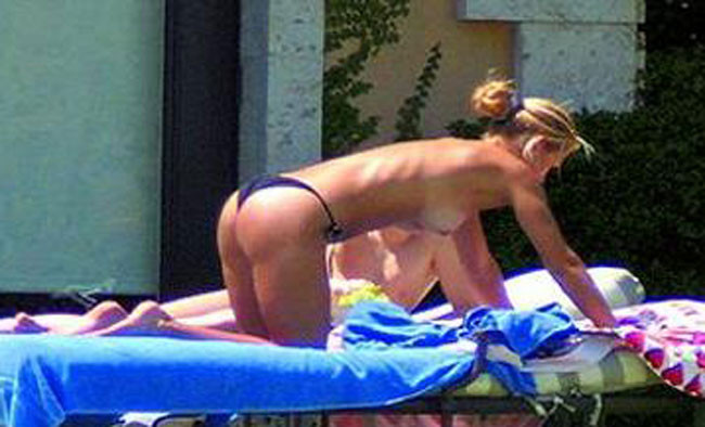 Celebrity Anna Kournikova perfect round ass and nude tits #75400523