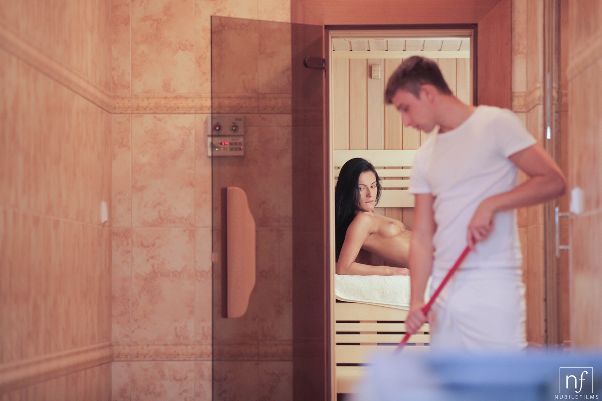 Joven con ansias de polla Mindy recibe una corrida en su coño mojado
 #70864315