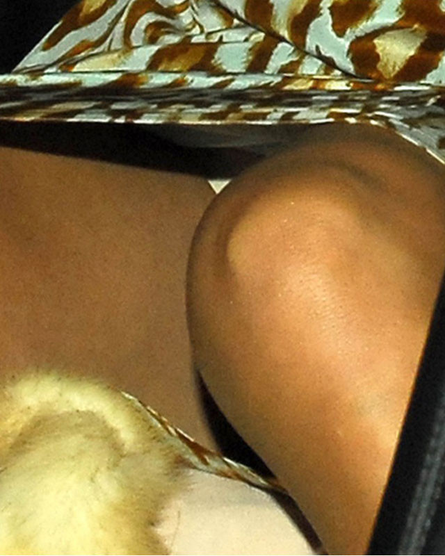 Celebrity Jennifer Lopez hite panties in sexy upskirt pics #75401575