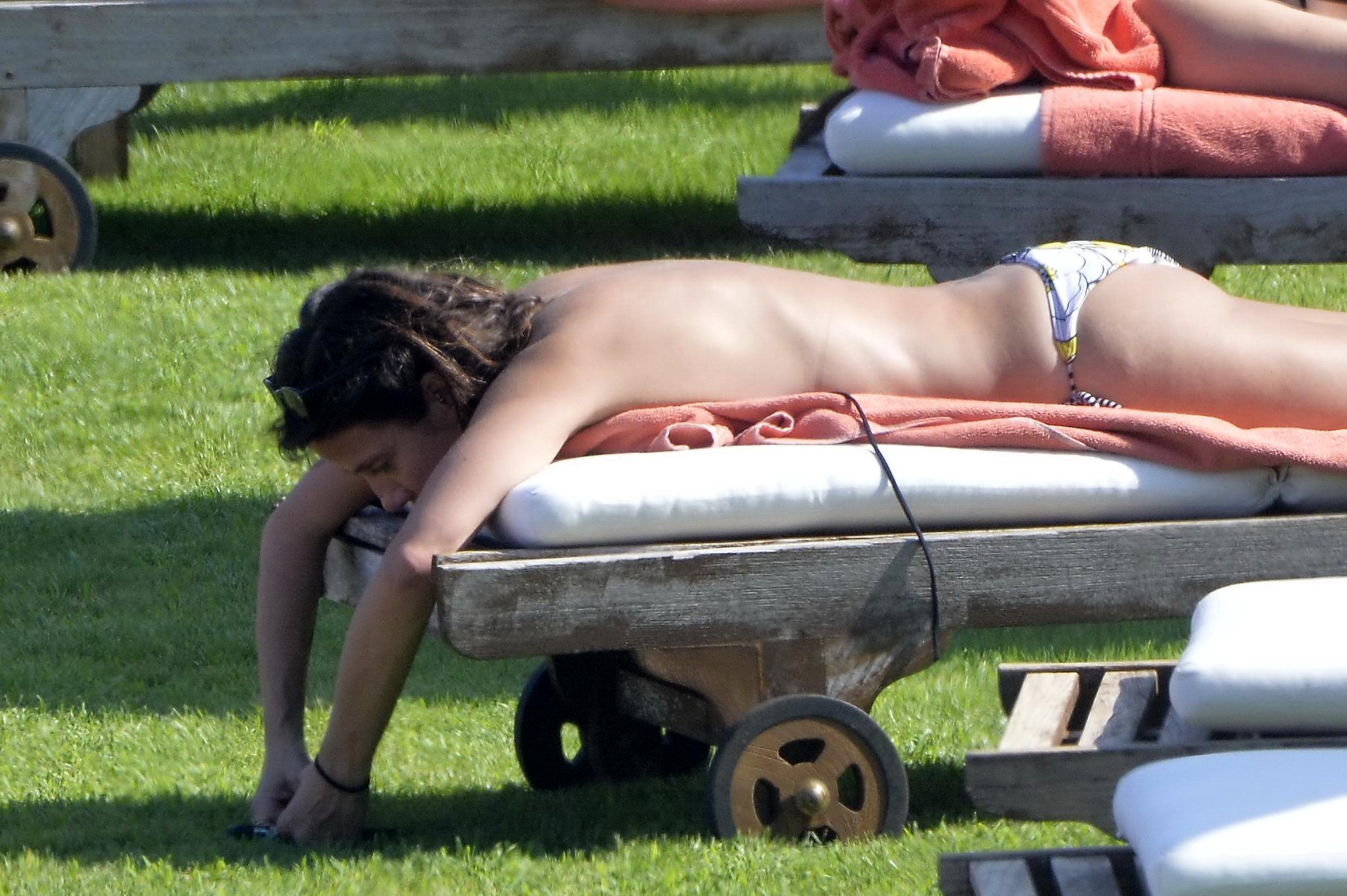 Natalie Imbruglia nip peek while tanning her back topless #75157323