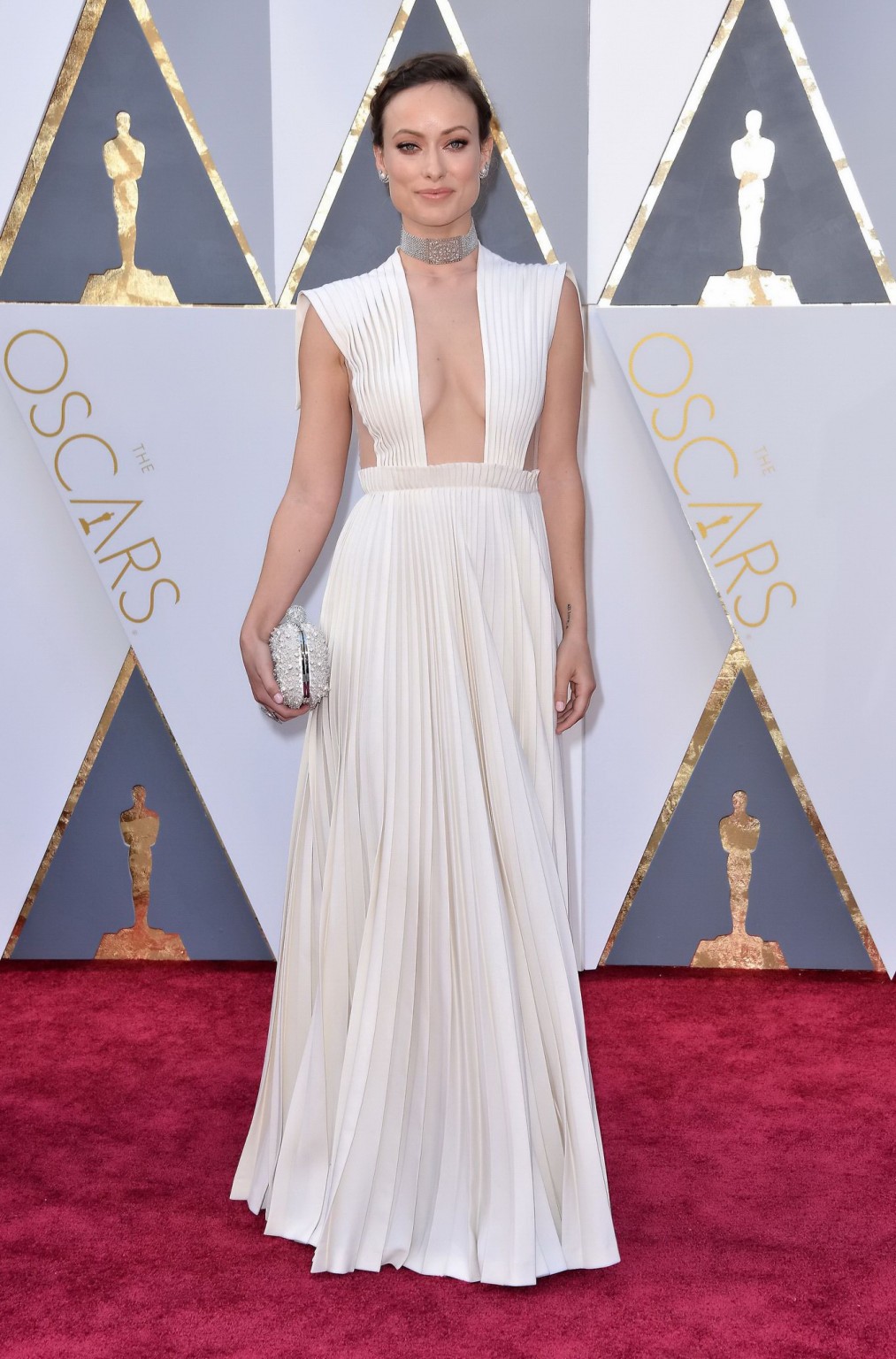 Olivia Wilde showing sideboob and huge cleavage #75145312