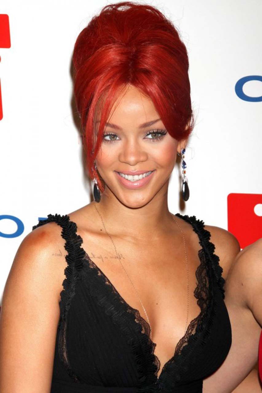 Rihanna follando sexy y caliente paparazzi enormes tetas y fotos upskirt
 #75306298