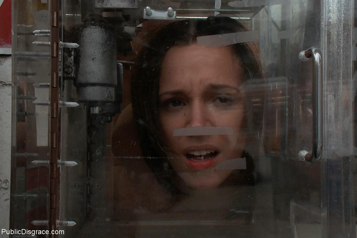 Jada stevens bekommt ihren perfekten Arsch gefickt in einer Tankstelle
 #67522205