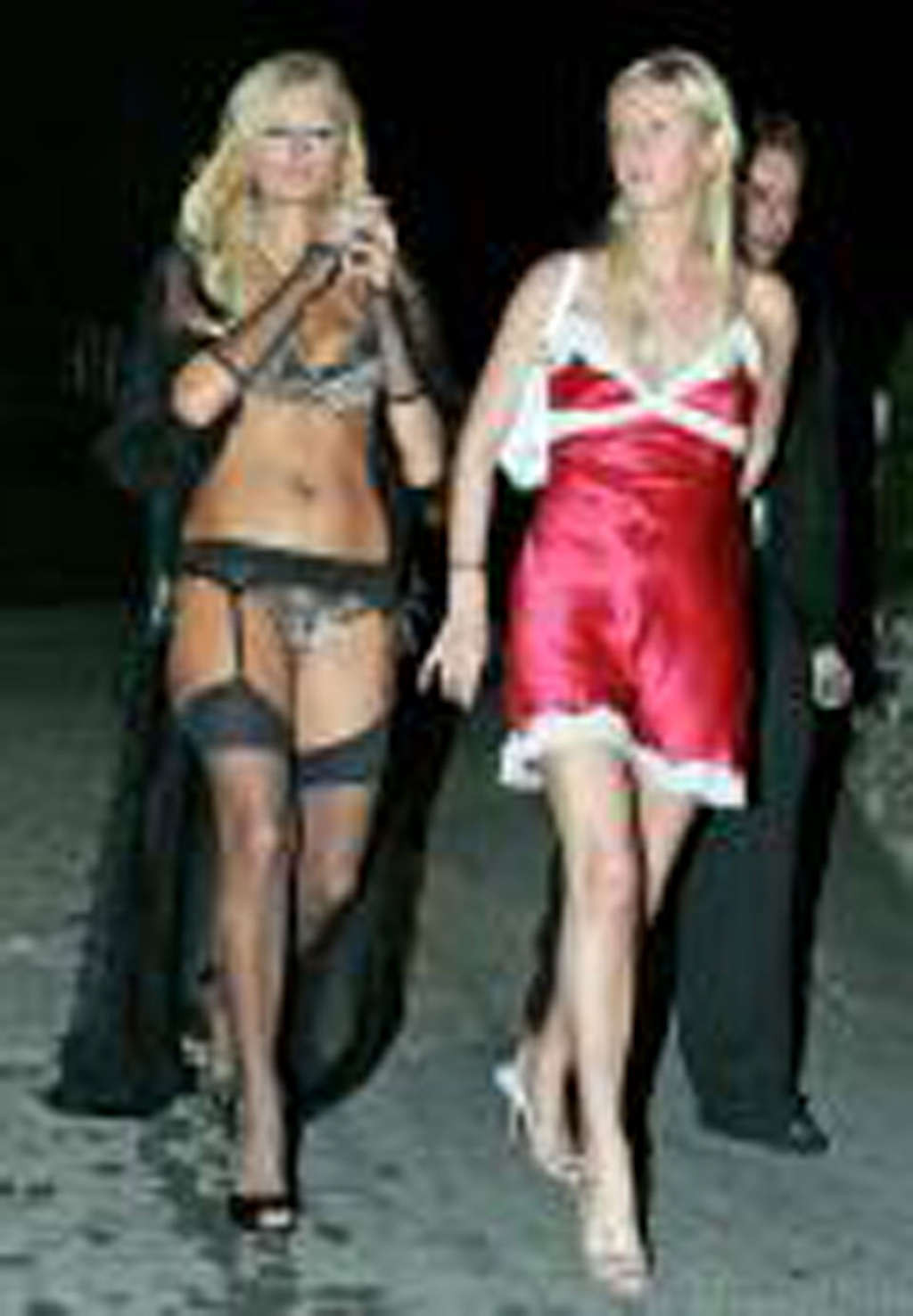 Paris Hilton posing in underwear and showing nice body #75374441