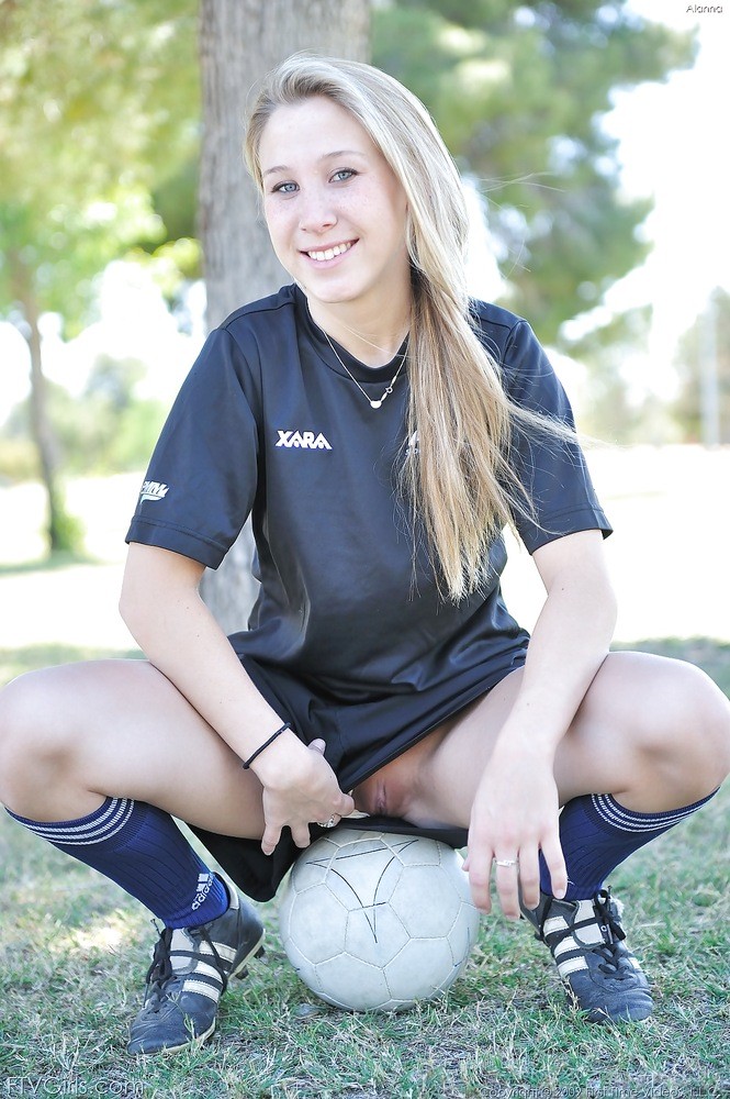 Blondie in soccer player strips outside #78616453