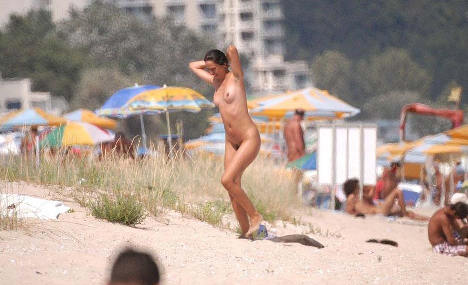 信じられないようなヌーディスト写真
 #72308361