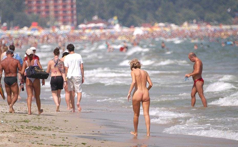 信じられないようなヌーディスト写真
 #72308404