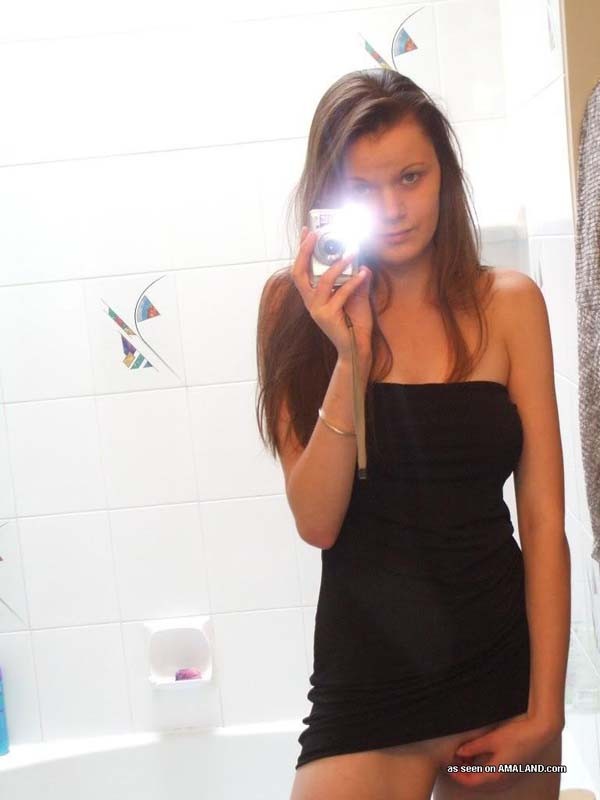 Amateur French teen's hot selfpics #68331066