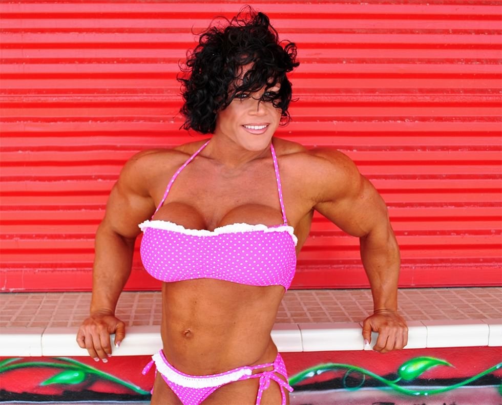 Impressive huge female bodybuilder Aleesha Young flexing her mas #71540626