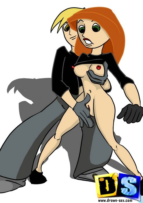 Kim possible jouant à des jeux hardcore sauvages
 #69369032