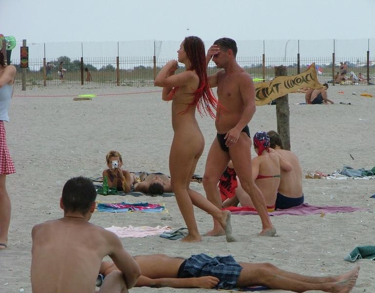 Attenzione - foto e video di nudisti veri e incredibili
 #72267876