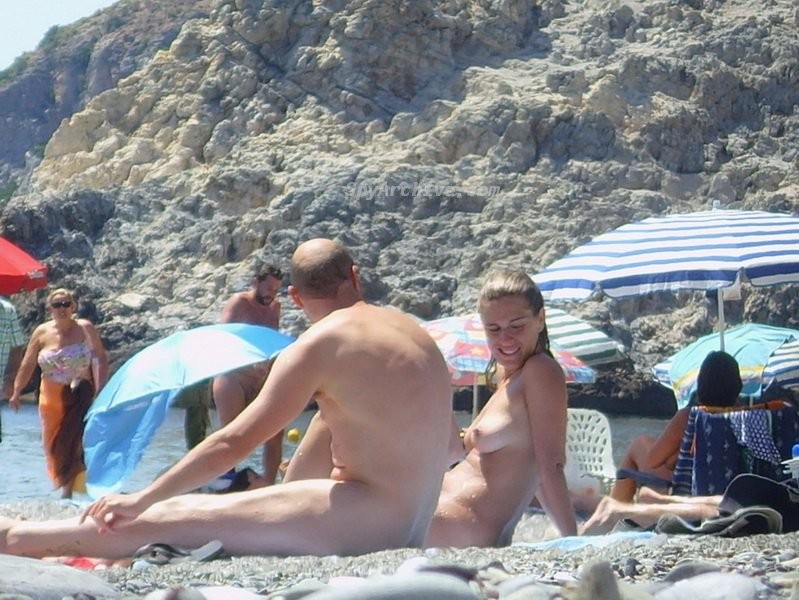 Chicas amateurs calientes en la playa
 #67488599