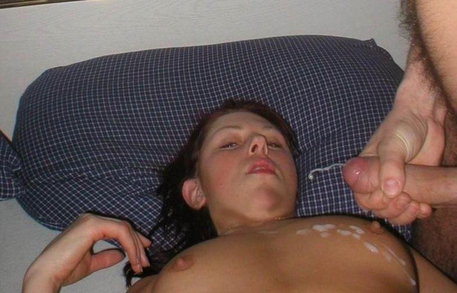 Girlfriend giving oral sex #68103029