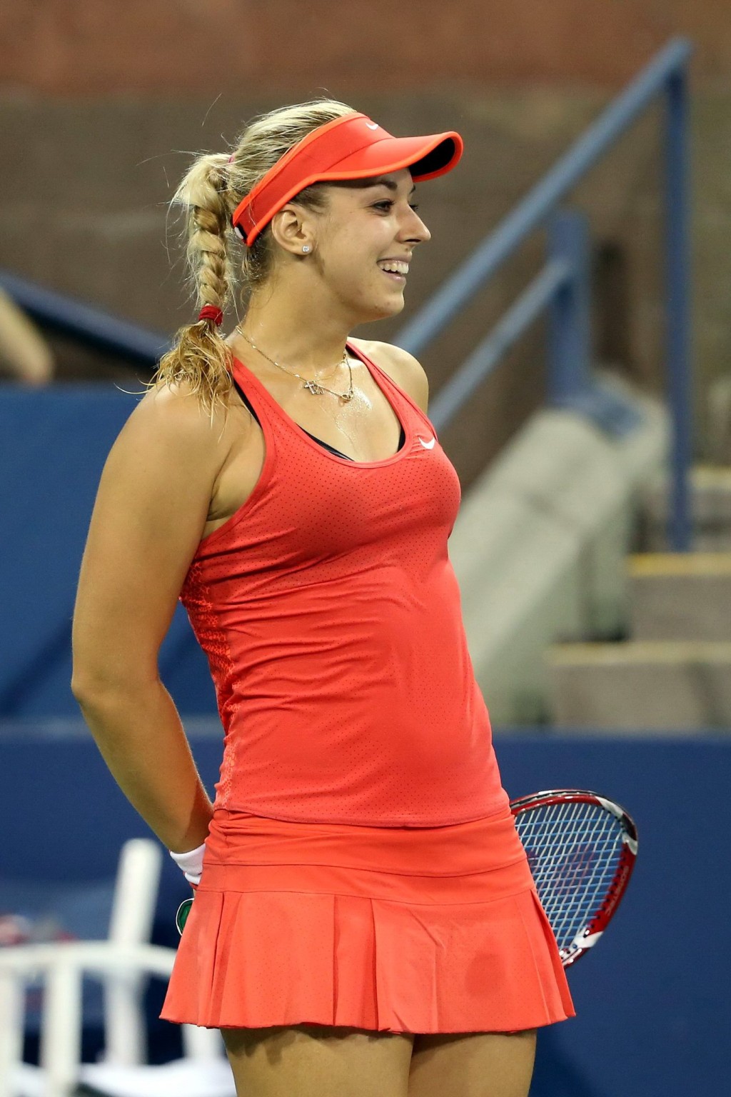 Sabine lisicki tutta sudata che mostra le sue mutandine arancioni
 #75153120