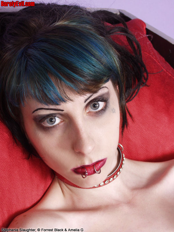Weird goth chick mastrubates with a cross #73292409
