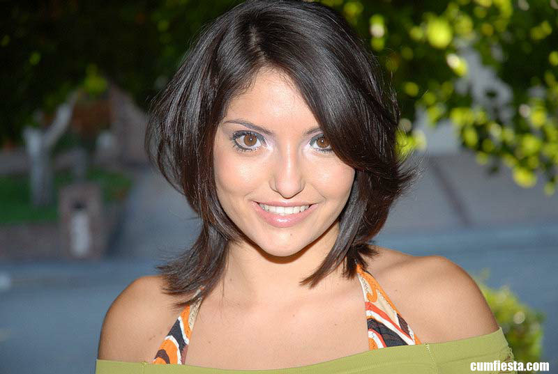 Hot cum fiesta girls love to party and have sex cum see these girls action