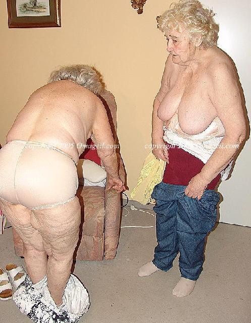 Omas from all the world #75501743