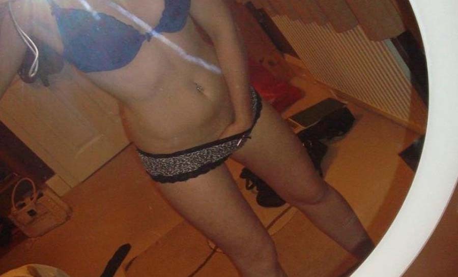 Amateur babe camwhoring
 #68301225