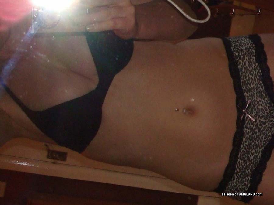 Amateur babe camwhoring
 #68301246