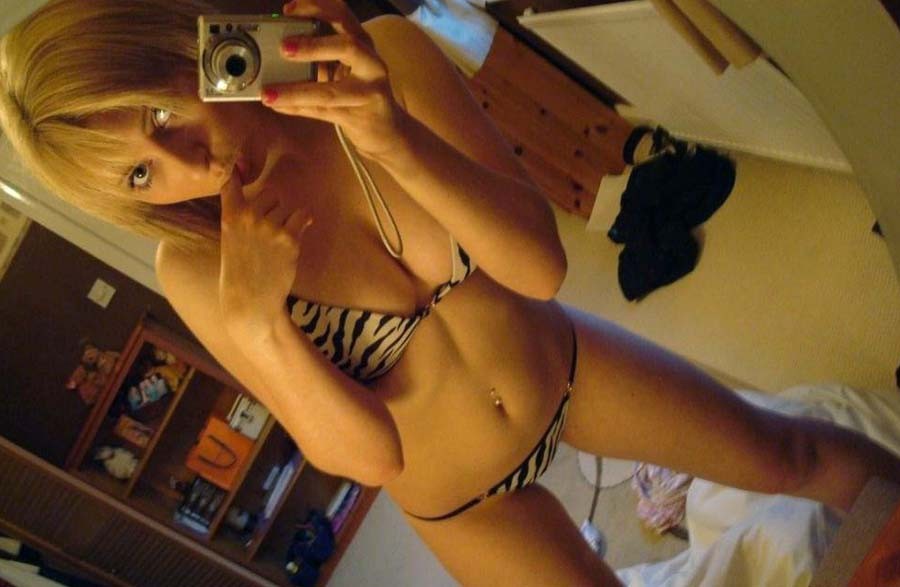 Amateur babe camwhoring
 #68301277