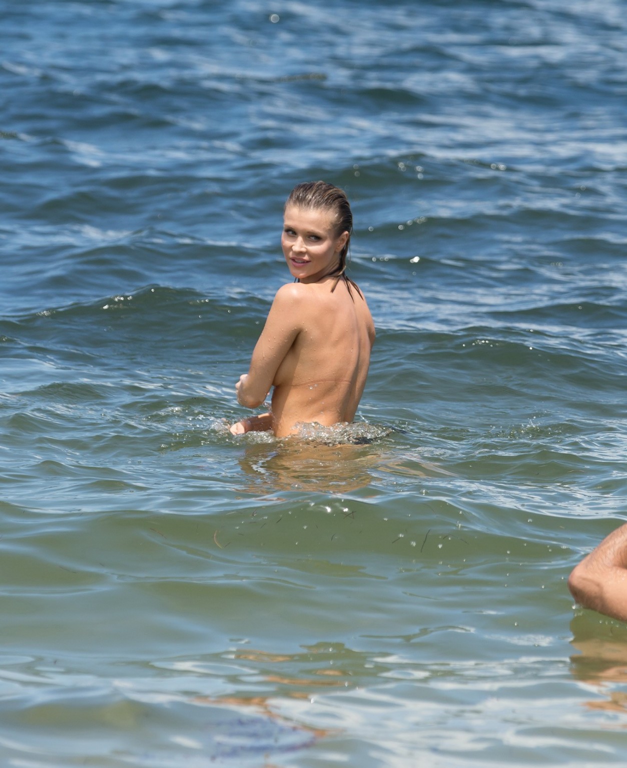 Joanna Krupa caught topless and fucking hard at the beach in Miami #75161711