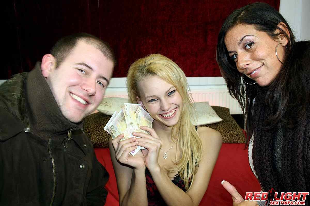 Blonde Nutte in Hardcore-Action
 #73648317