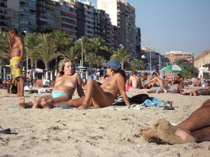 Advertencia - verdaderas fotos y videos nudistas increíbles
 #72270185