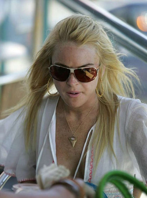 Promi lindsay lohan nipple slip and nude ass
 #75427078