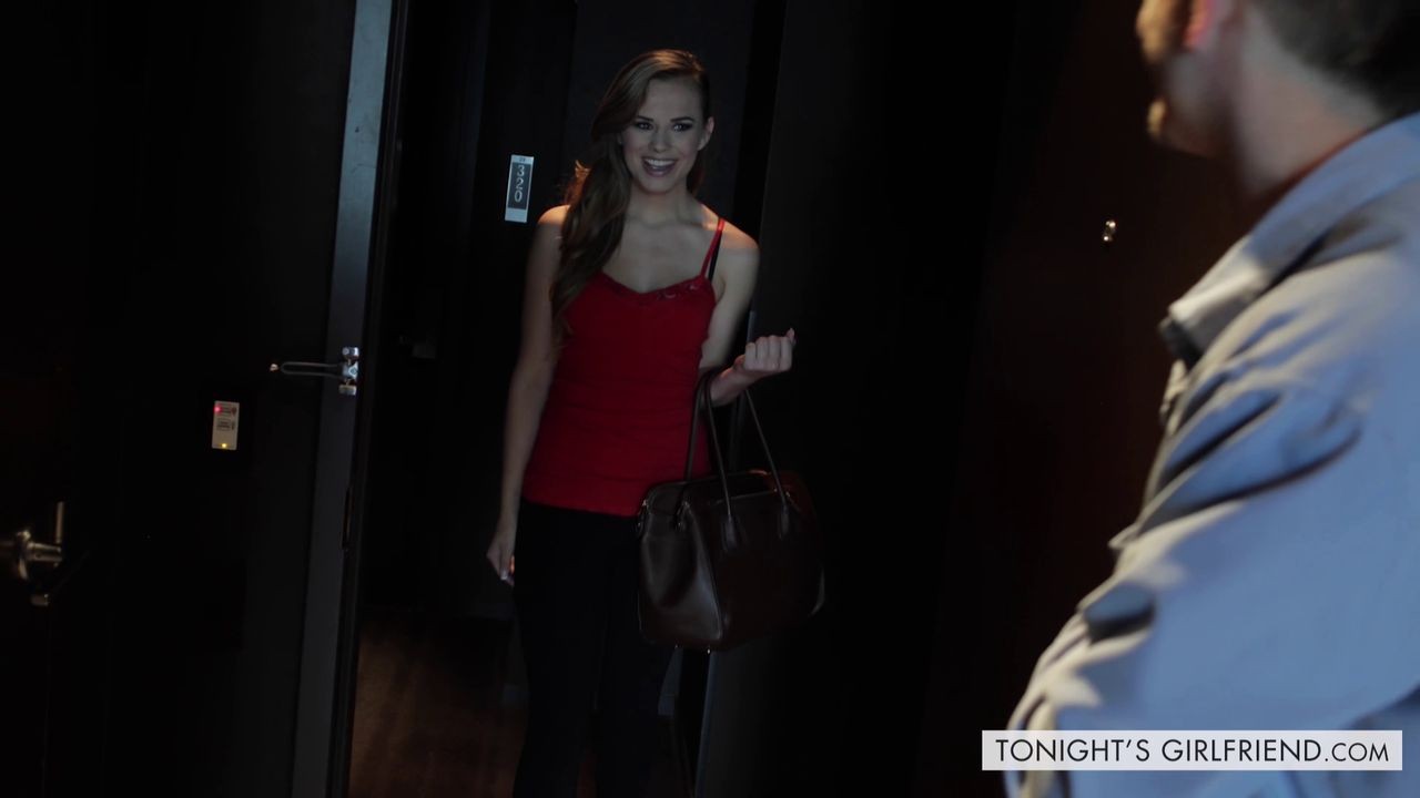 Pornstar escort meets her new client in his hotel room #68605026