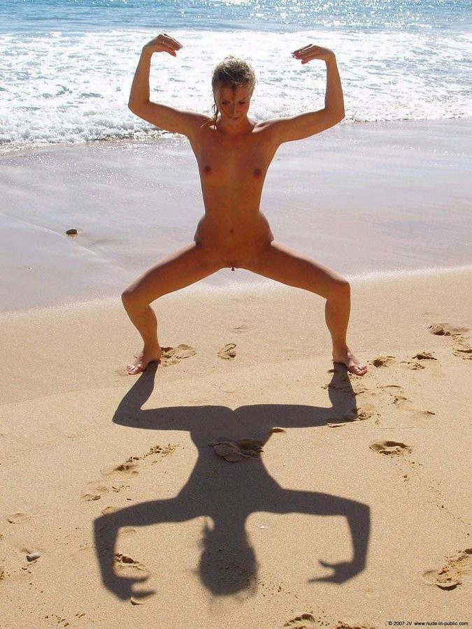 Increíbles fotos de nudistas
 #72312115