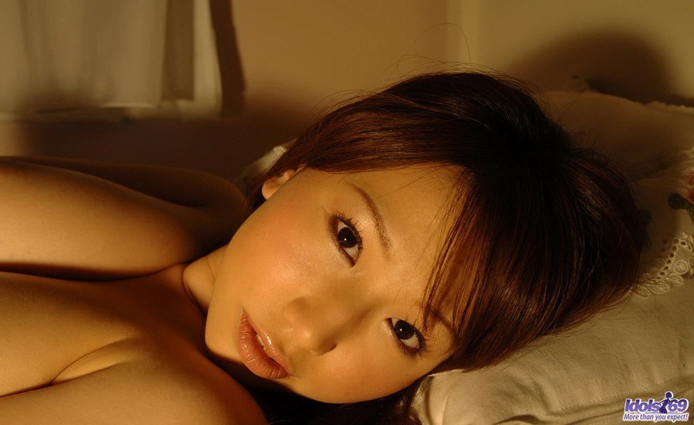 Japanisch babe ai sayama shows sie titten und heiß arsch
 #69743451