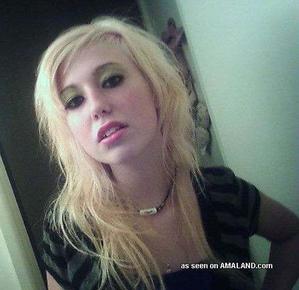 Rocker chicks' nice and hot selfpics #68217323