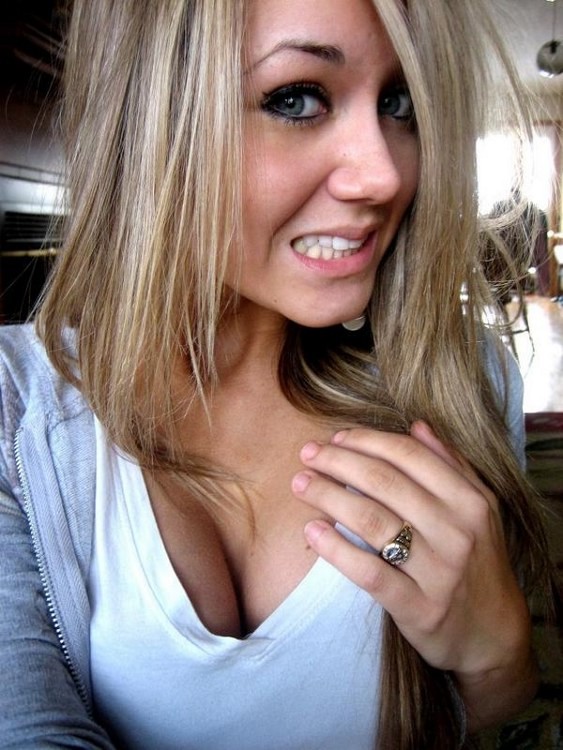 Erstaunliche vollbusige Babes zeigen Titten und ihre geheimen Orte
 #79397214
