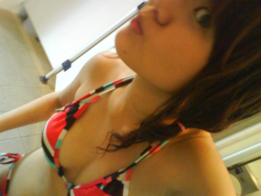 Amateur asian selfphots in softcore solo action #67462678