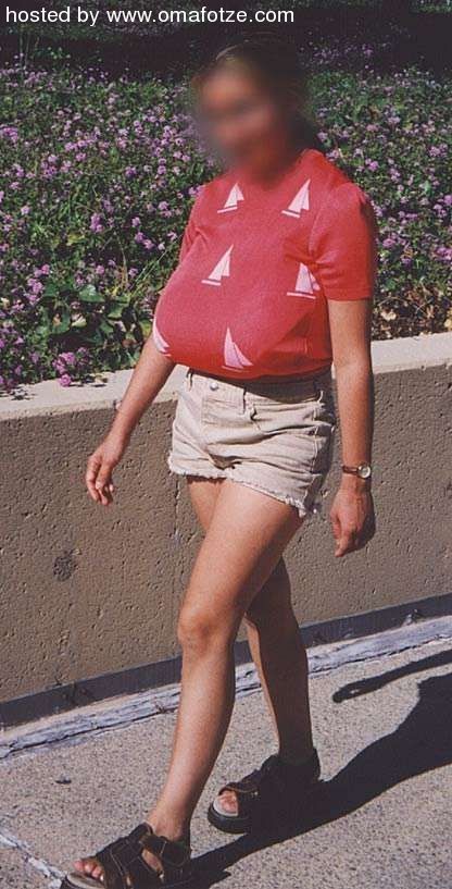 Reife große Titten blinken
 #71765147