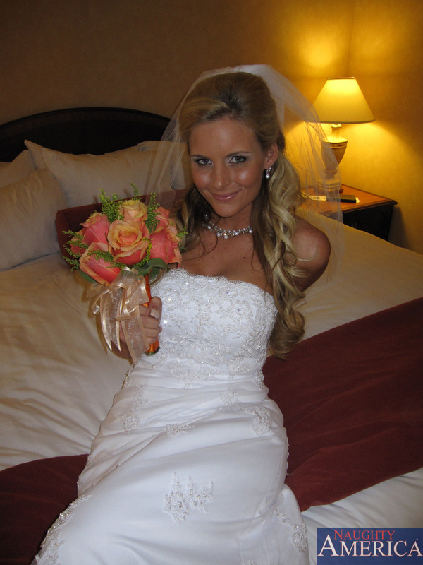 Phoenix Marie plays the horny bride #72424484