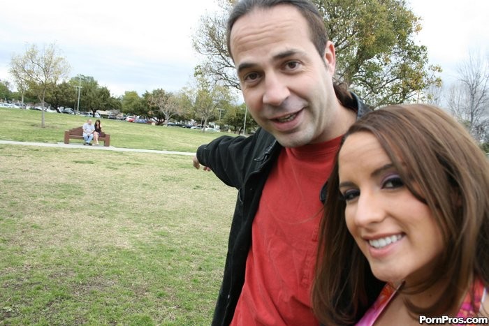 Austyn summers recibe una corrida sorprendida
 #75881474