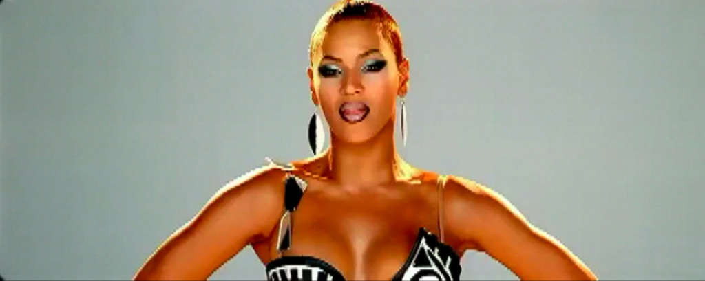 Beyonce Knowles looking very sexy and leggy in video spot #75353830