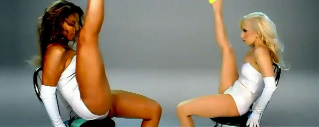 Beyonce knowles pose très sexy et jambes dans un spot vidéo
 #75353834