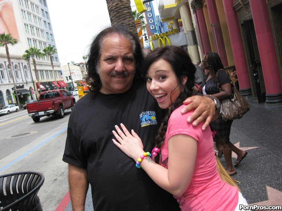 Lindy Lane fucked by the one and only Ron Jeremy #74755692
