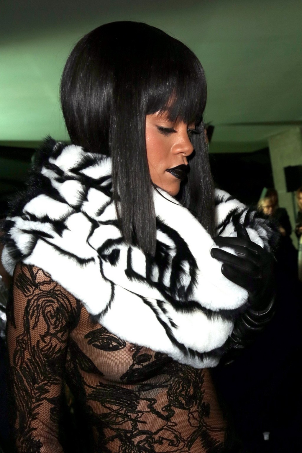 Rihanna braless in einem schwarzen durchsichtigen Top bei der Jean Paul Gaultier Fashion Show in
 #75203087