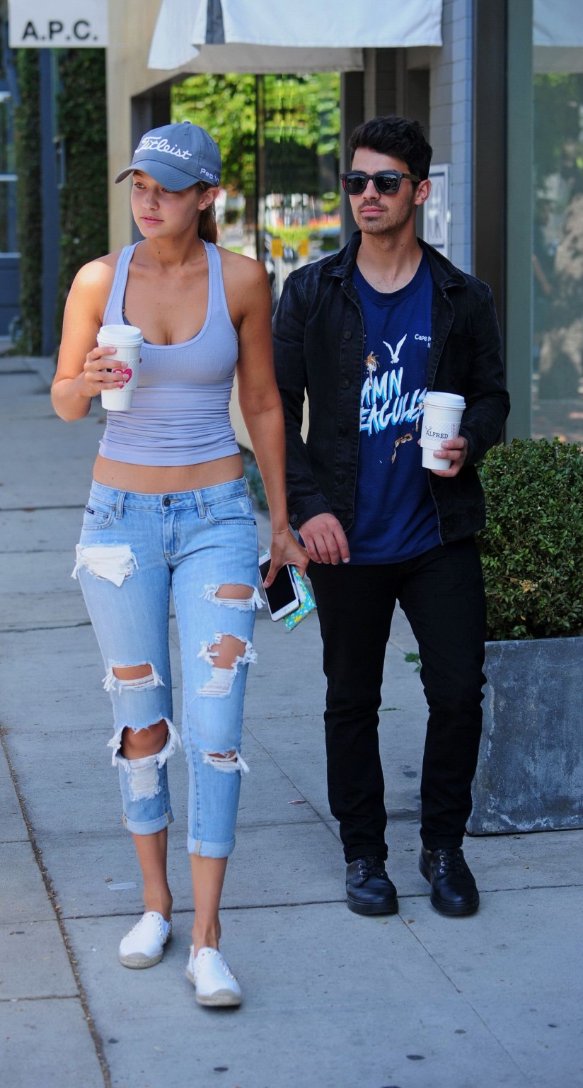Busty Gigi Hadid in tank top and jeans out for a coffee #75154608