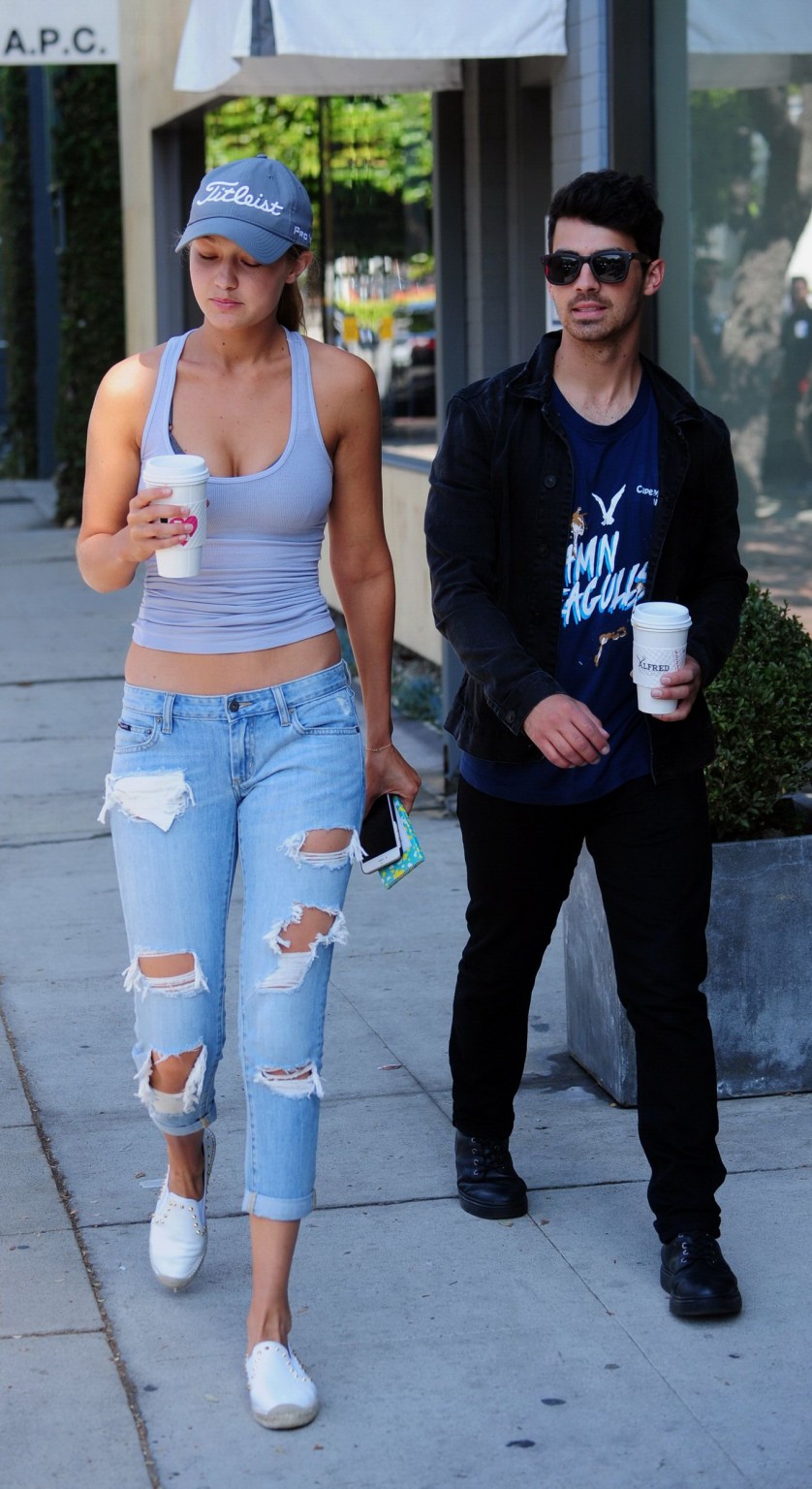 Busty Gigi Hadid in tank top and jeans out for a coffee #75154623