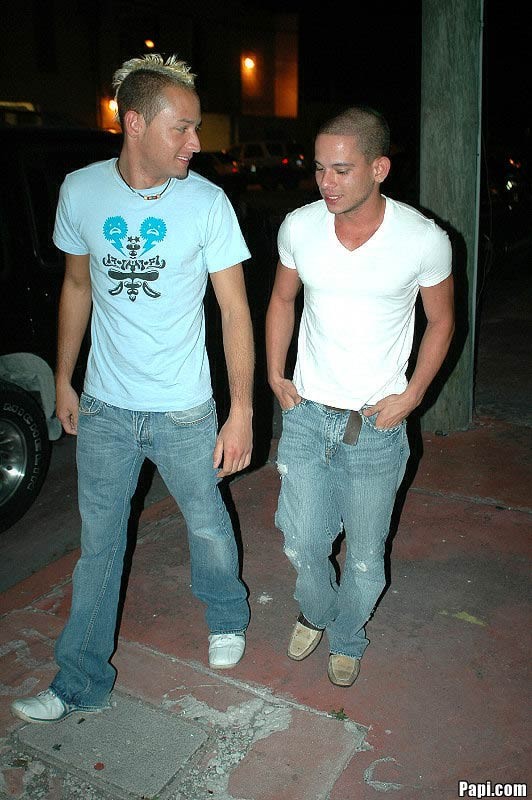 Ces photos torrides de clubs révèlent la vie gay à Miami Beach.
 #76908411