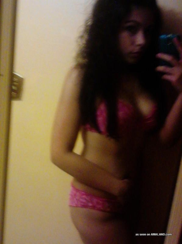 Amateur Mexican babe camwhoring in front of the mirror #77028974