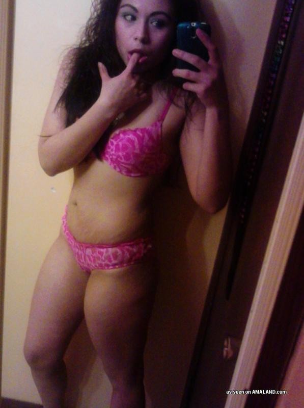 Amateur Mexican babe camwhoring in front of the mirror #77028979