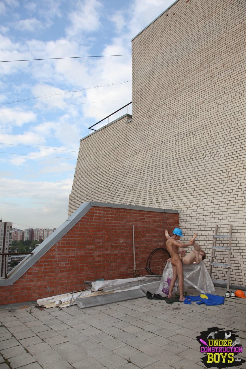 Fresh teen twinks working on the construction site fuck each other silly #76927473