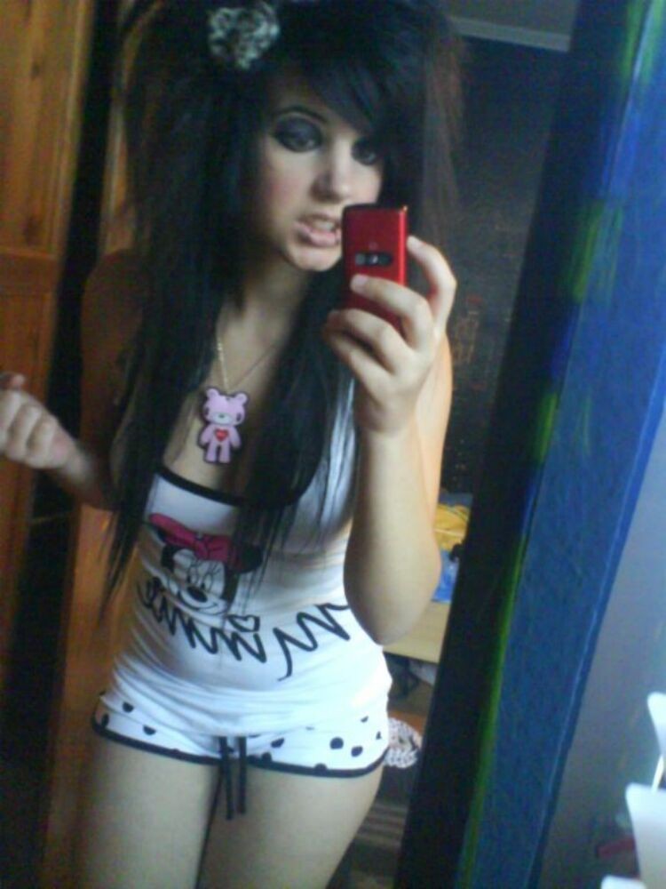 Emo and goth gfs posing and selfshot pics 14 #67739507