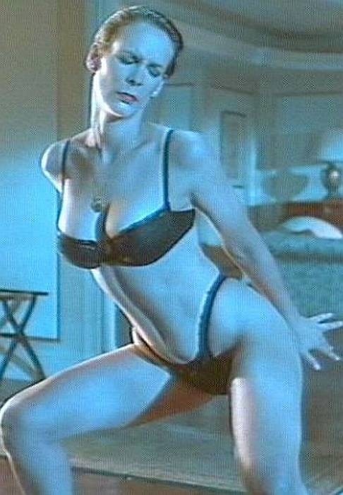 Tomboy Schauspielerin Jamie Lee Curtis nackt und durchsichtige Dessous
 #75370566