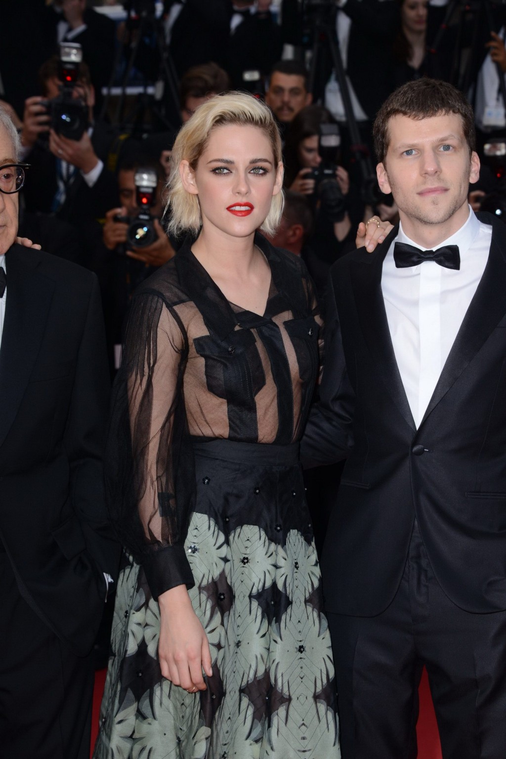 Kristen stewart braless in schwarzem durchsichtigem Kleid
 #75142701